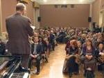 pubblico nella "Sala Liszt" dell'Accademia d'Ungheria in Roma